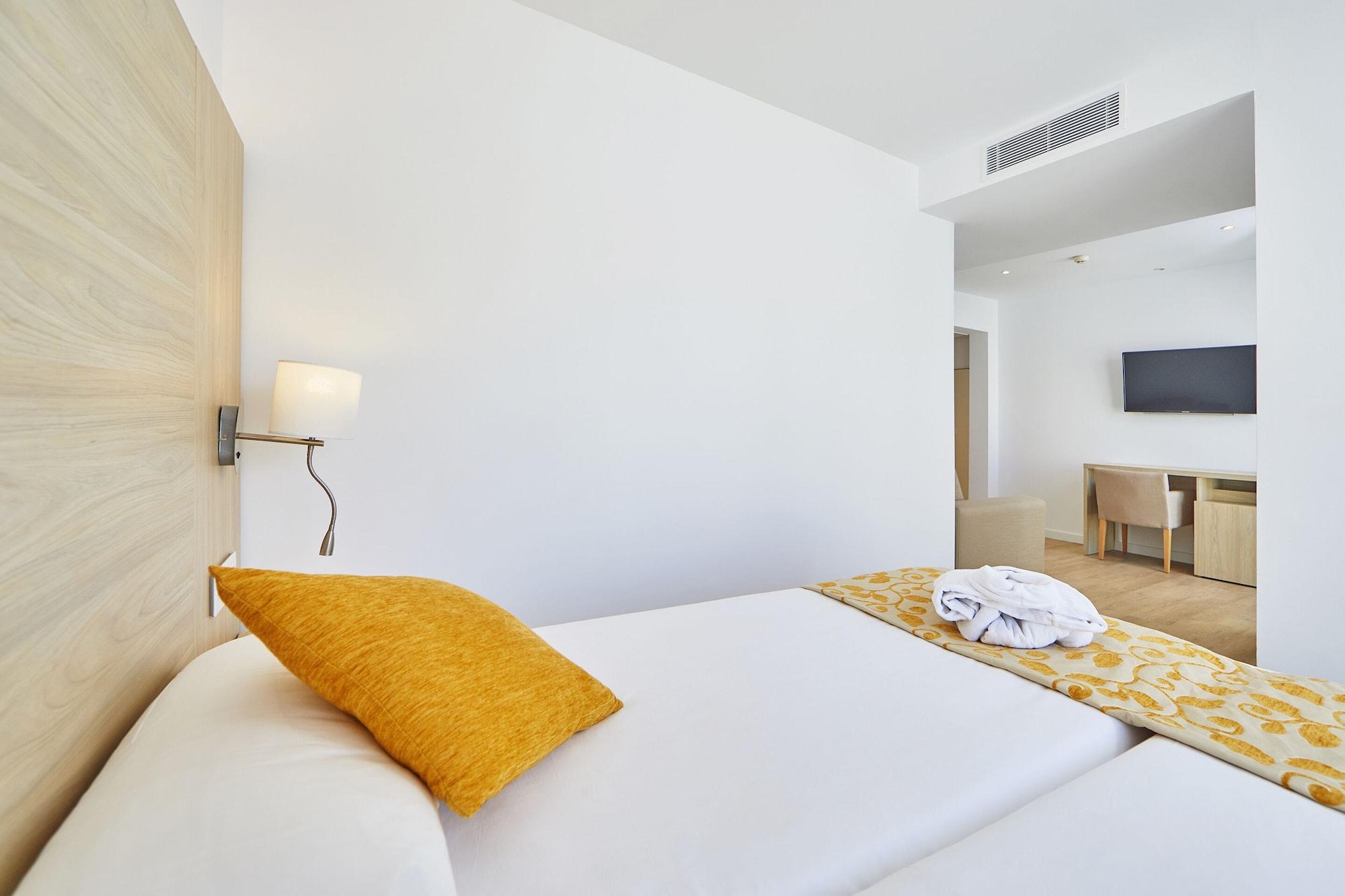 Hotel Ilusion Moreyo - Adults Only Кала Бона Экстерьер фото
